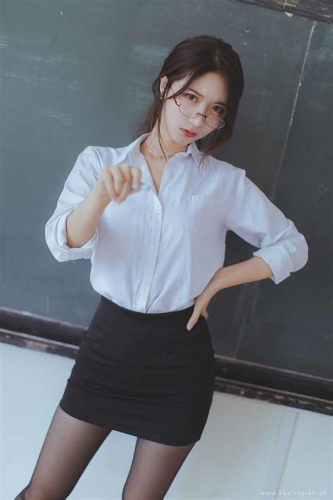 苏小妍直播漏内裤
